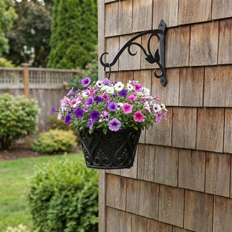 Solar-powered light hook for o - Outdoor Lighting Hooks のレビューと価格