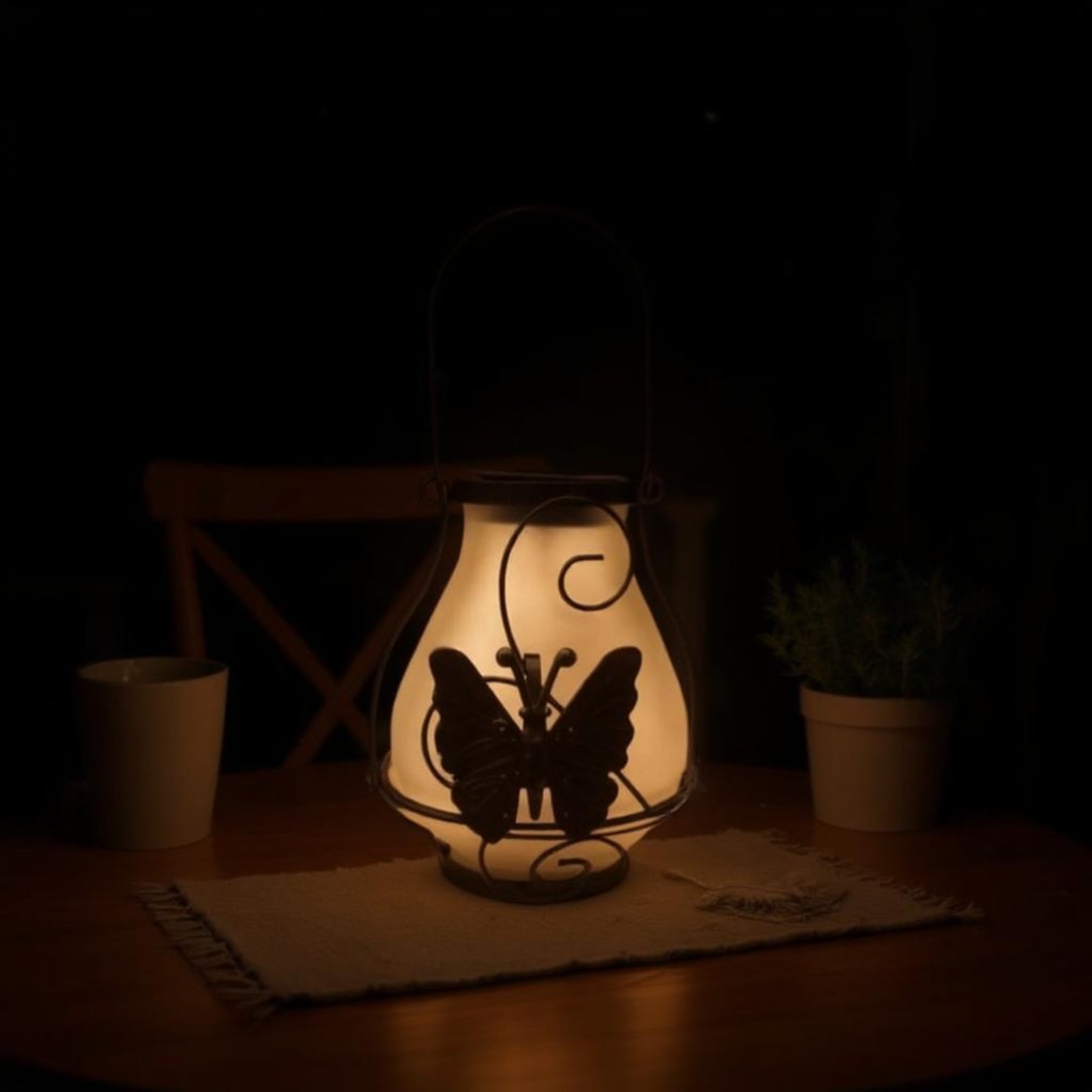 Solar Butterfly Lantern Waterp - Outdoor Lighting Battery のレビューと価格
